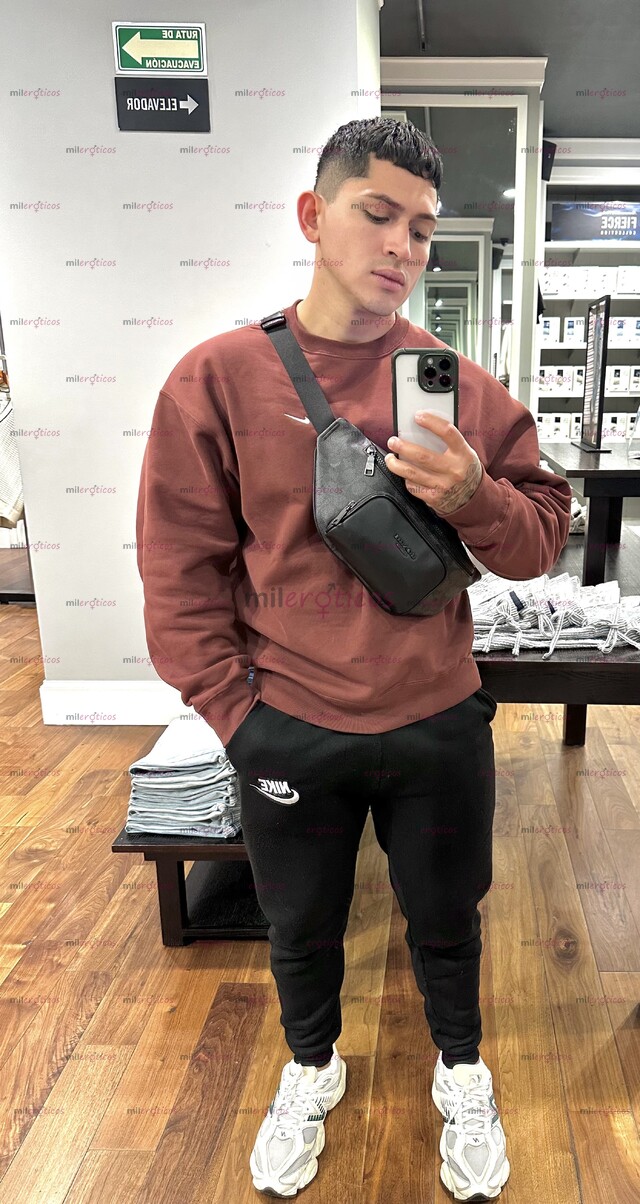 FOTOS DE MACHO ACTIVO DOMINANTE 21 DE VERGA 3 DEDO DE GROSOR PARA TU CULO Y BOCA