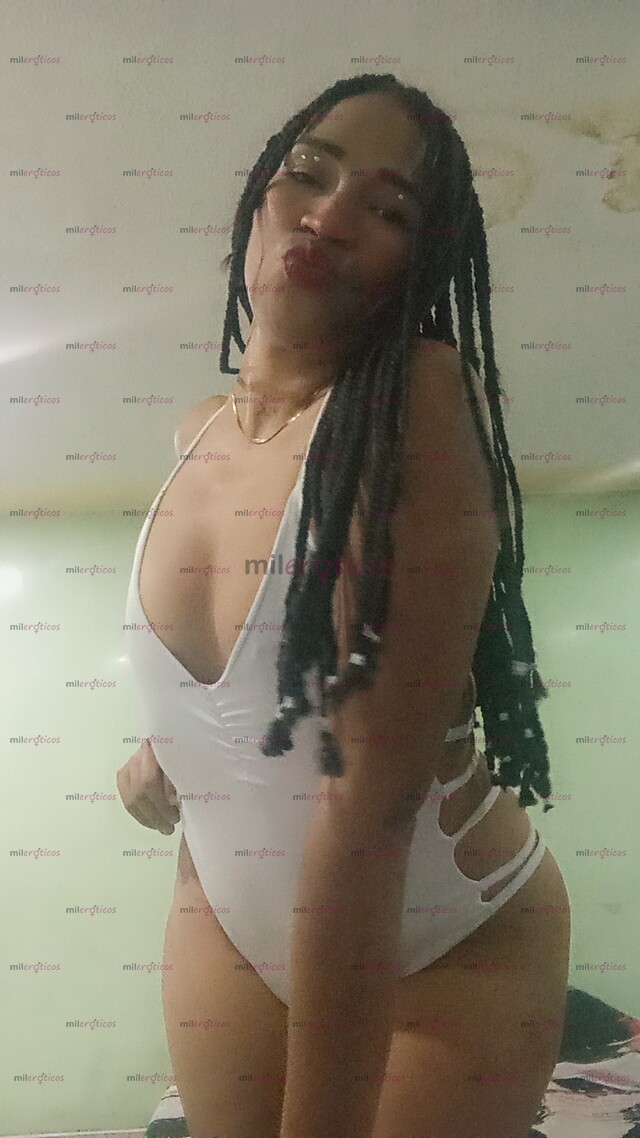 FOTOS DE MIA LA REINA DEL SEXO ANAL CON LLUVIAS CON CONTENIDO VIRTUAL CALIENTE