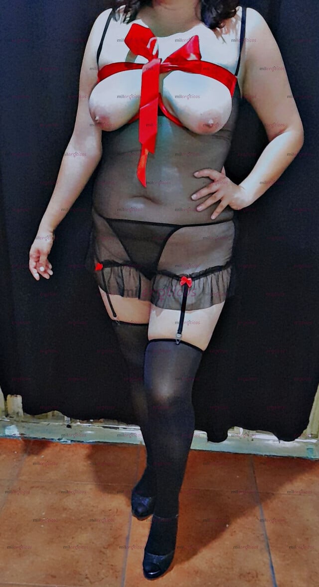 FOTOS DE $600 MEDIA..TE TENGO UN REGALO!! QUIERES ABRIRLO? ES TODO TUYO MI AMOR