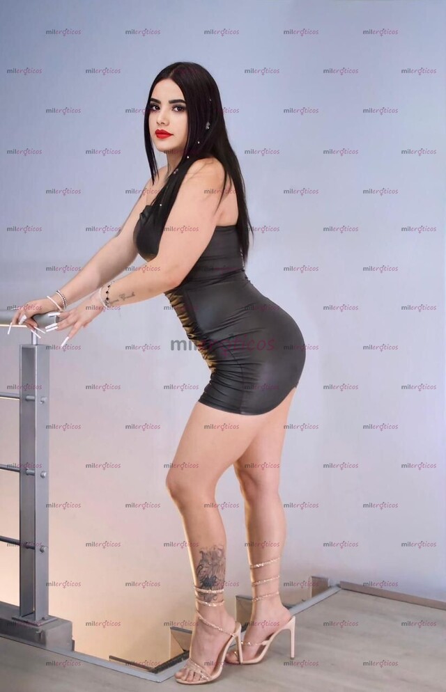 FOTOS DE DANI TAPATÍA 20 AÑOS ATIENDO A PAREJAS