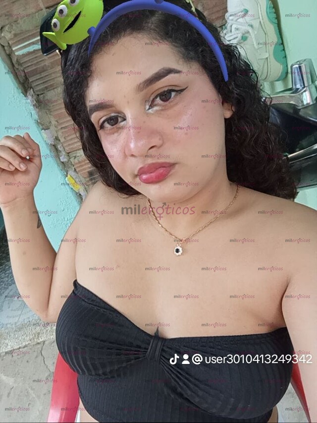 FOTOS DE SOY UNA CRESPA MAS OMENOS ALTA MIDO UNO 1:69 SOY BLANCA...??