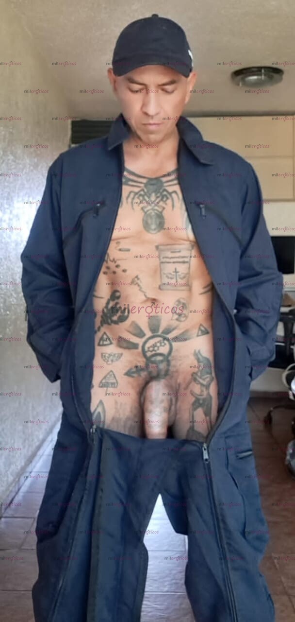 FOTOS DE SOY UNA VERGA PARA COGER Y MI PITOTE ES GRUESO, TATUADO Y POTENTE.