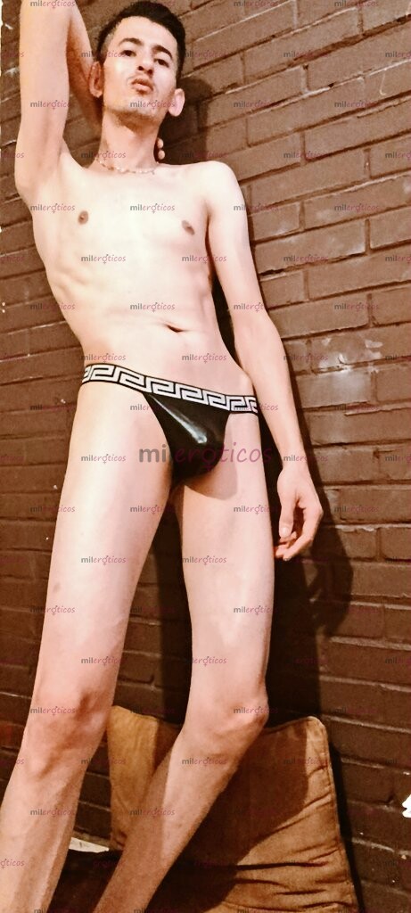 FOTOS DE TWINK FLAQUITO COMPLACIENTE SUMISO Y OBEDIENTE CON PAPI