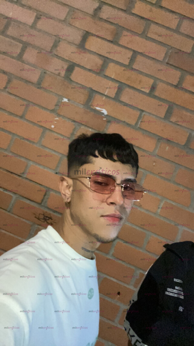 FOTOS DE SEDUCTOR, SEGURO Y PELIGROSAMENTE ATRACTIVO