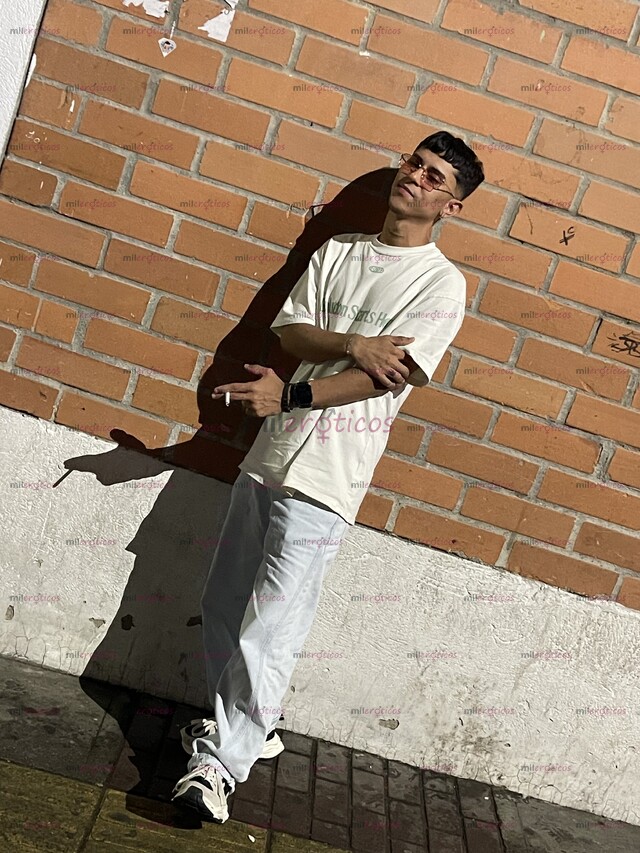 FOTOS DE SEDUCTOR, SEGURO Y PELIGROSAMENTE ATRACTIVO