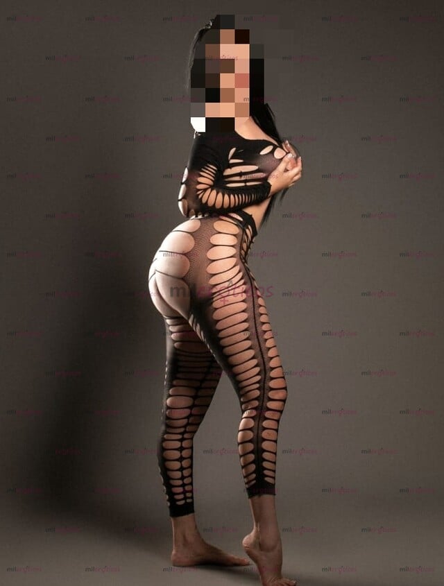 FOTOS DE SOY UNA CHICA SEXI BLANQUITA OJOS CLAROS CABELLO LARGO NEGRO CULONA