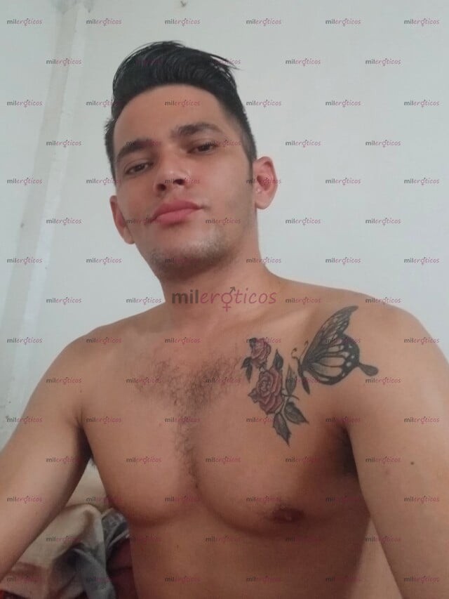 FOTOS DE ME LLAMO EDWWIN JOSE 27 AÑOS VERSATIL VERGON 22 CM