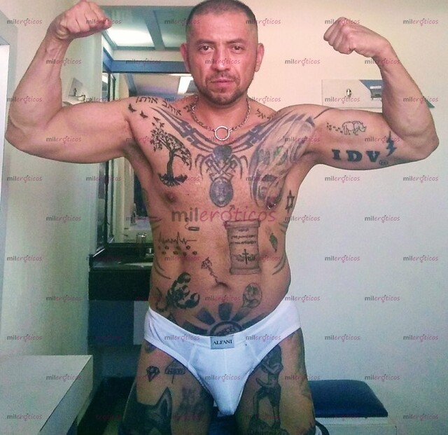 FOTOS DE SOY UNA VERGA PARA COGER Y MI PITOTE ES GRUESO, TATUADO Y POTENTE.