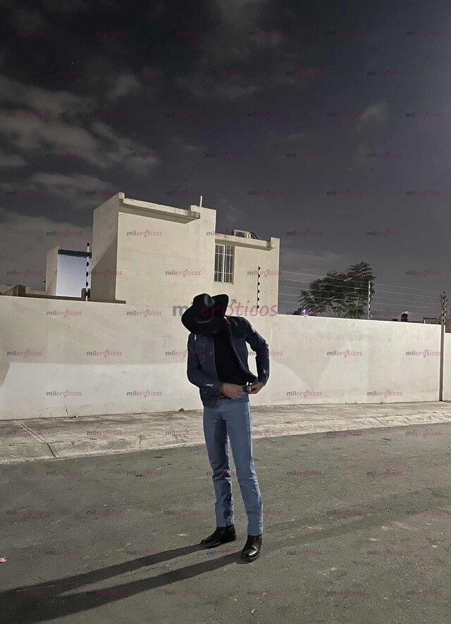 FOTOS DE JOVEN NALGON Y VERGON CON 22 CM, CON LUGAR