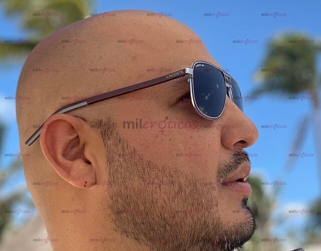 FOTOS DE MASAJE RELAJANTE CONSISTE EN LA APLICACIÓN DE MOVIMIENTOS SUAVES, FLUIDOS Y RÍTM
