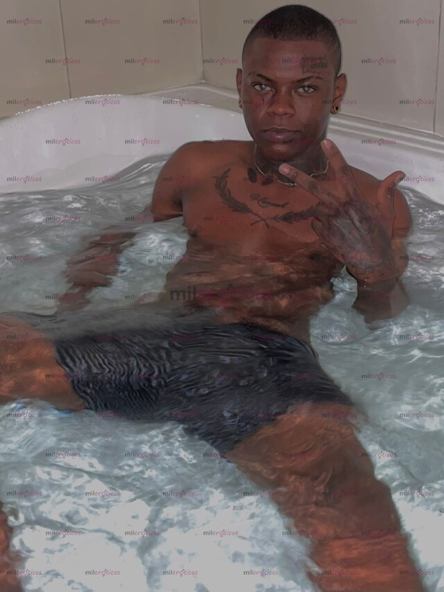 FOTOS DE NEGRO VERGA GRUESA 22CM ACTIVO 100% DISPUESTO A COMPLACERTE