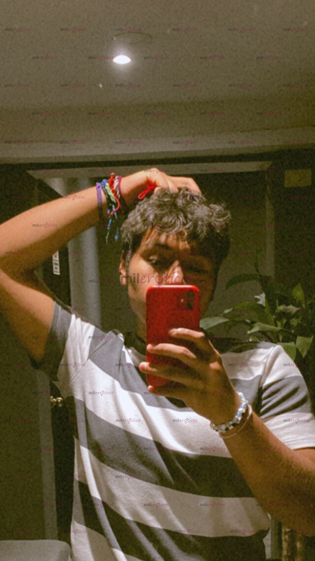 FOTOS DE VERSÁTIL, JOVEN Y LISTO PARA LO QUE QUE TÚ QUIERAS