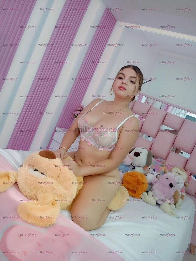 FOTOS DE RECIÉN LLEGADA: CHICA DE 18 AÑOS CON ACTITUD PICANTOSA