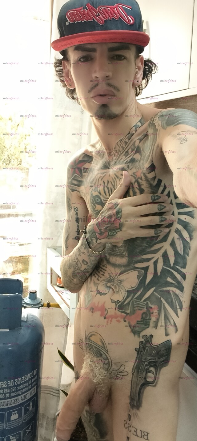 FOTOS DE FLACO ACTIVO MORBOSO BLANCO TATUADO LECHERO