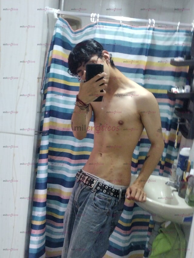FOTOS DE CHICO JOVEN SCORT, DELGADO, TWINK, ALTO, CARISMÁTICO Y MUY BUENA COMPAÑÍA