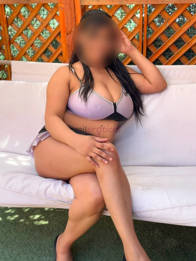 Buscas relajarte y disfrutar de mis caricias roses para terminar en un sensual sensitivo interactivo donde podras relajarte aliviar el estres que carg...