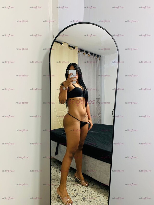 FOTOS DE HOLA AMORES SOY MELANY HERMOSA INDIA BIEN CULONA . DE 22 AÑOS
