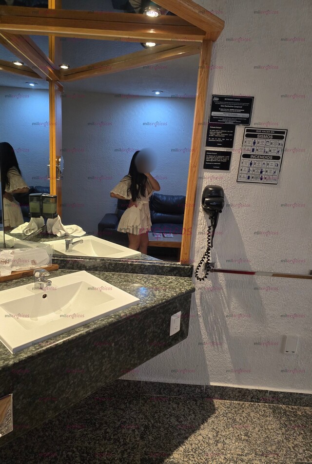 FOTOS DE MUJER SEXY DISCRETA APASIONADA Y ENCANTADORA