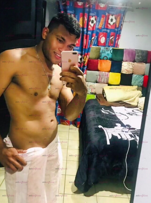 FOTOS DE ACTIVO VENEZOLANO DE 23 AÑITOS RICA VERGOTA DE 20 CM