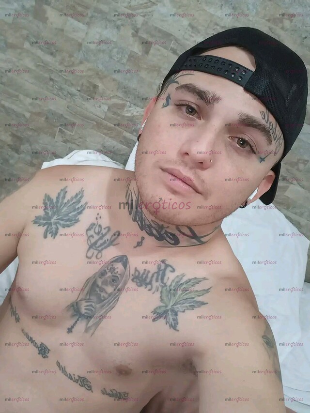 FOTOS DE CHACAL DE TEZ CLARA TATUADO RECIÉN LLEGADO A TÚ CIUDAD CARISMÁTICO PROMOCION