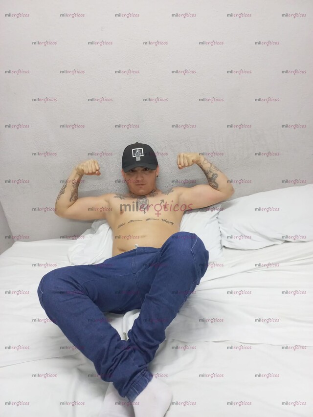 FOTOS DE CHACAL DE TEZ CLARA TATUADO RECIÉN LLEGADO A TÚ CIUDAD CARISMÁTICO PROMOCION