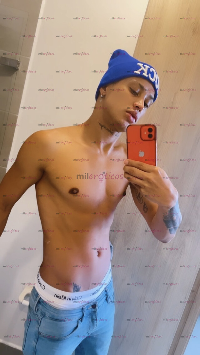 FOTOS DE JOVEN AGRADABLE SERIO Y MADURO VENTA DE CONTENIDO