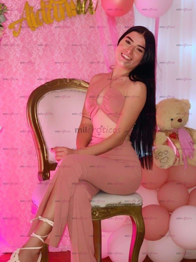 FOTOS DE HERMOSA TEZ BLANCA,CARITA ANGELICAL Y CUERPO DE CHAVITA BIEN, TRAVIESA E