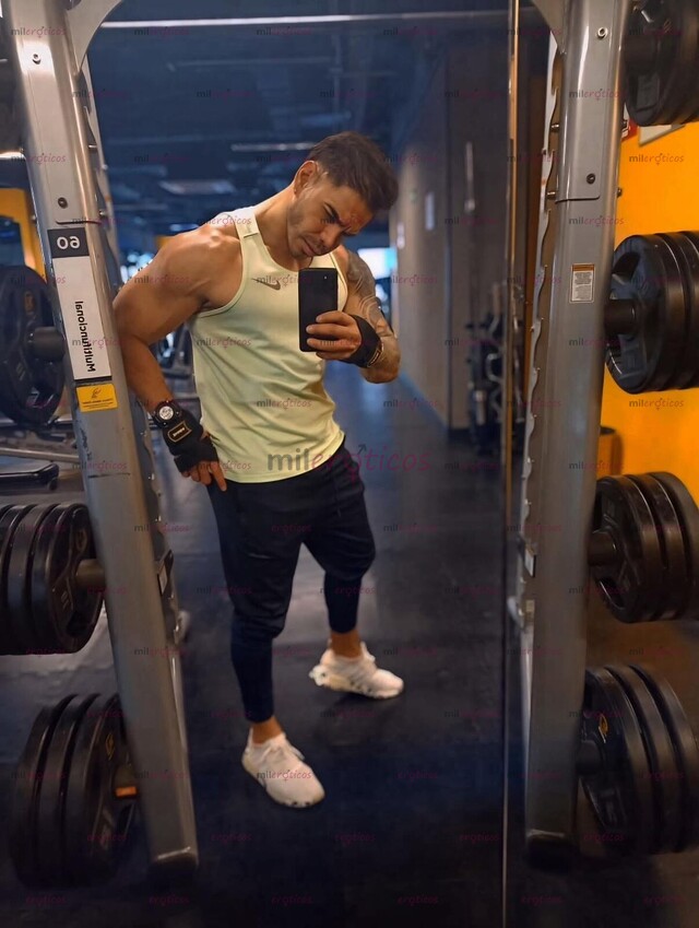 FOTOS DE ALESSANDRO DE VISITA EN LA CIUDAD SCORT EXTRANJERO