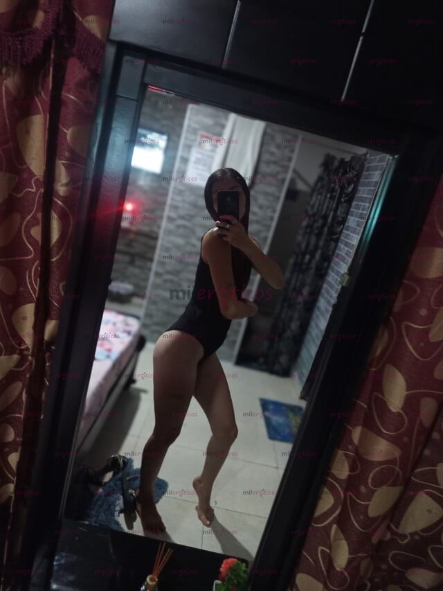 FOTOS DE THALIA FLACA CALIENTE AMANTE AL SEXO ORAL Y MUY COMPLACIENTE
