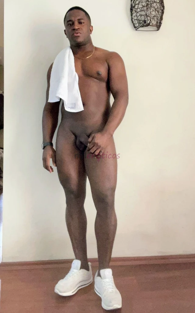 Hola bebe por aqui siempre disponible para brindarte la mejor atencion con estos 20 cm de verga negro colombiano follador masajista con departamento y...