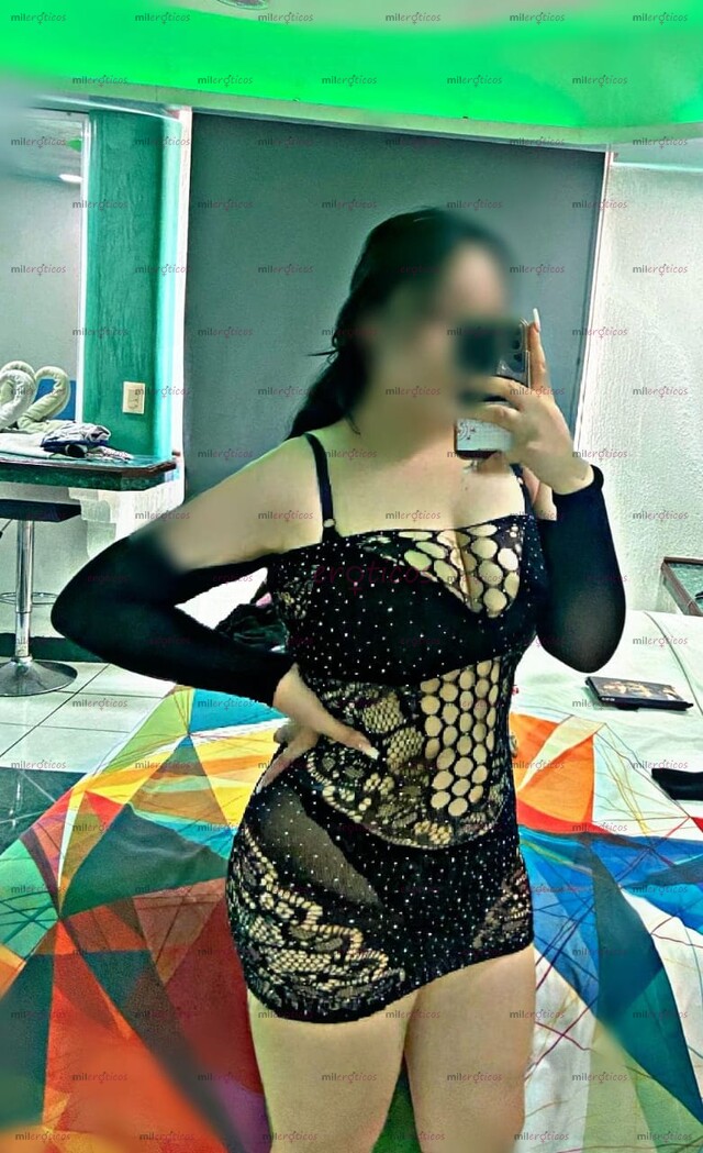 FOTOS DE VEN ÉRDETE MIS CADERAS QUIERES, MÁNDAME EL MENSAJITO.