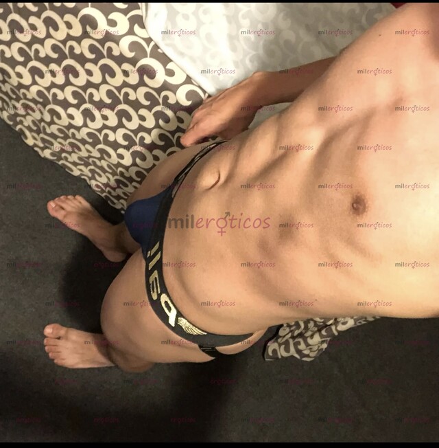 FOTOS DE FLACO CACHONDO Y NALGÓN LISTO PARA COMPLACERTE