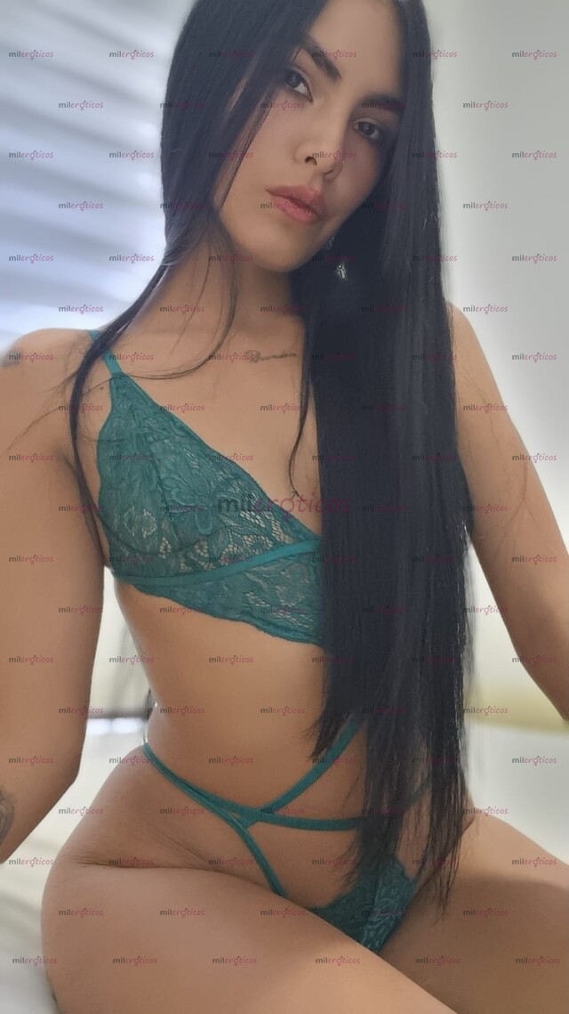 FOTOS DE HERMOSAS CURVAS ROSTRO HERMOSO Y CON GANAS DE MUCHO SEXO