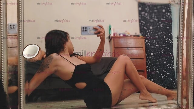 FOTOS DE REGRESO TU MORENITA FAVORITA LOLA SUMISA Y CARIÑOSA