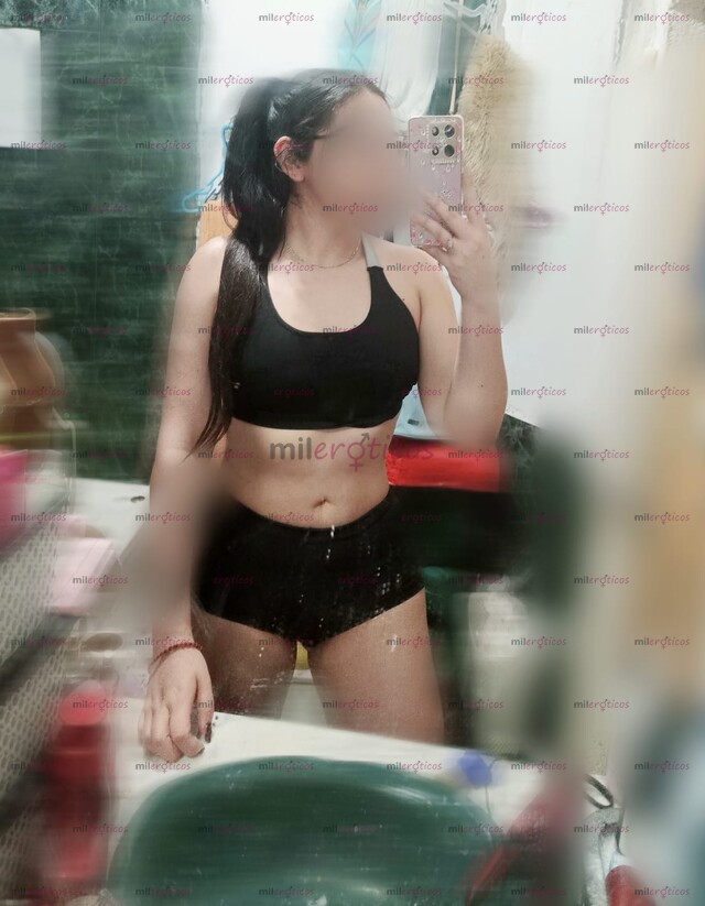 FOTOS DE 2NENA CACHONDA Y DIVERTIDA EN BUSCA DE PLACER Y CONOCER HOMBRES APASIONADOS TC