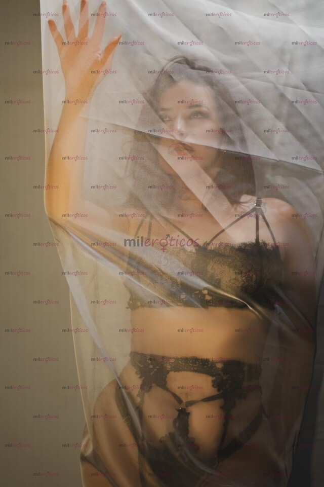 FOTOS DE TU ADICCIÓN SE LLAMA HARLY LA CHICA QUE ROMPE TUS REGLAS Y CUMPLE TUS SUEÑOS