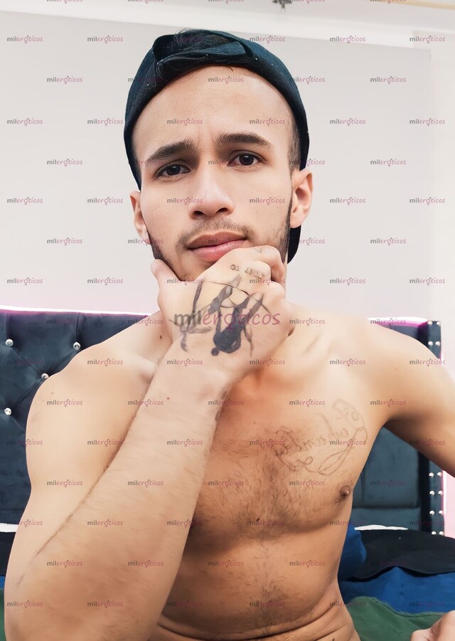 FOTOS DE VENEZOLANO VERSÁTIL VERGÓN. ARRECHO. FETICHISTA