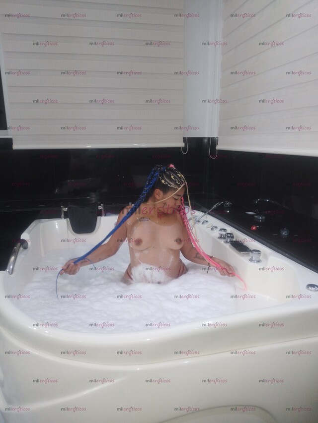 FOTOS DE LINDA ATRACTIVA NINFOMANA ARDIENTE JUGUETONA.....