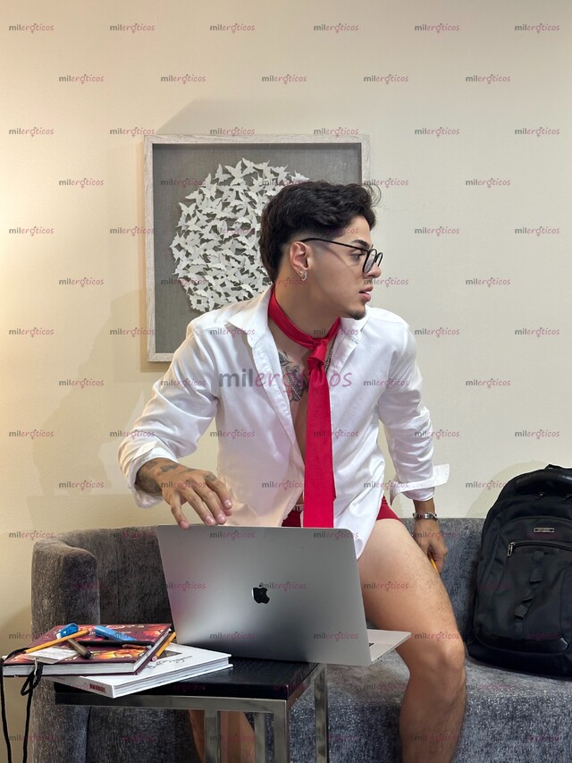 FOTOS DE CHICO CON LUGAR TODO DISCRETO Y SIN PRISAS