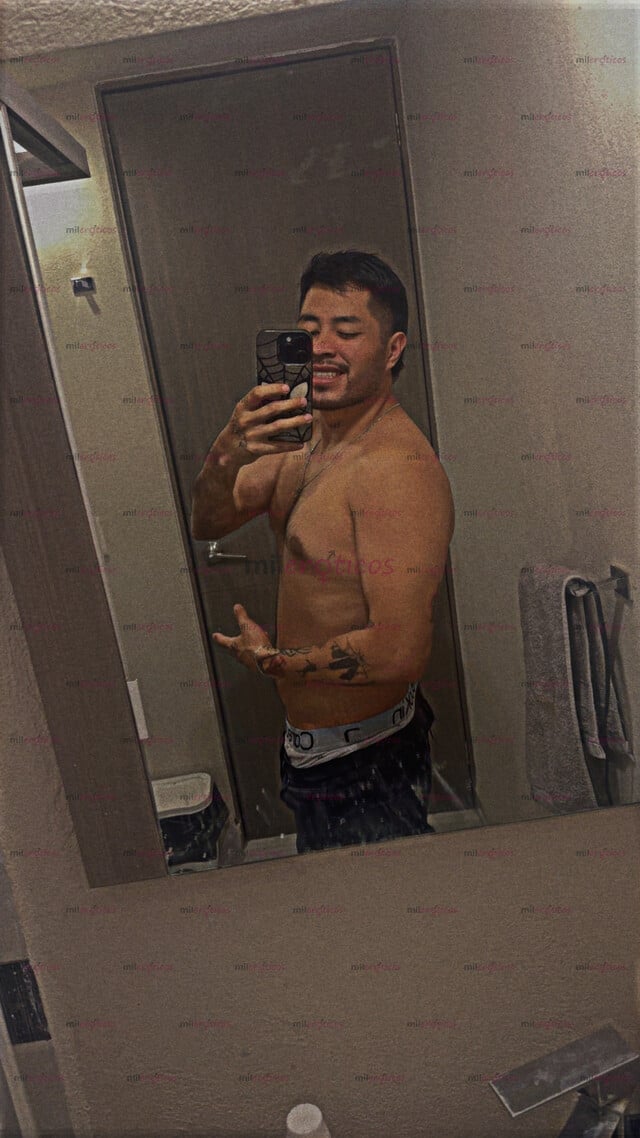 FOTOS DE JOVEN DISPUESTO A CUMPLIR TODAS TUS FANTASÍAS