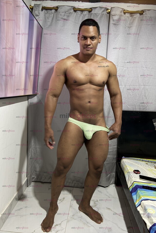 FOTOS DE LO QUE PASA ENTRE MACHOS, QUEDA ENTRE MACHOS!!