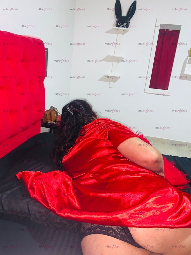 FOTOS DE MADURA 49 AÑOS, NATURAL Y SENSUAL PARA COMPLACERTE.