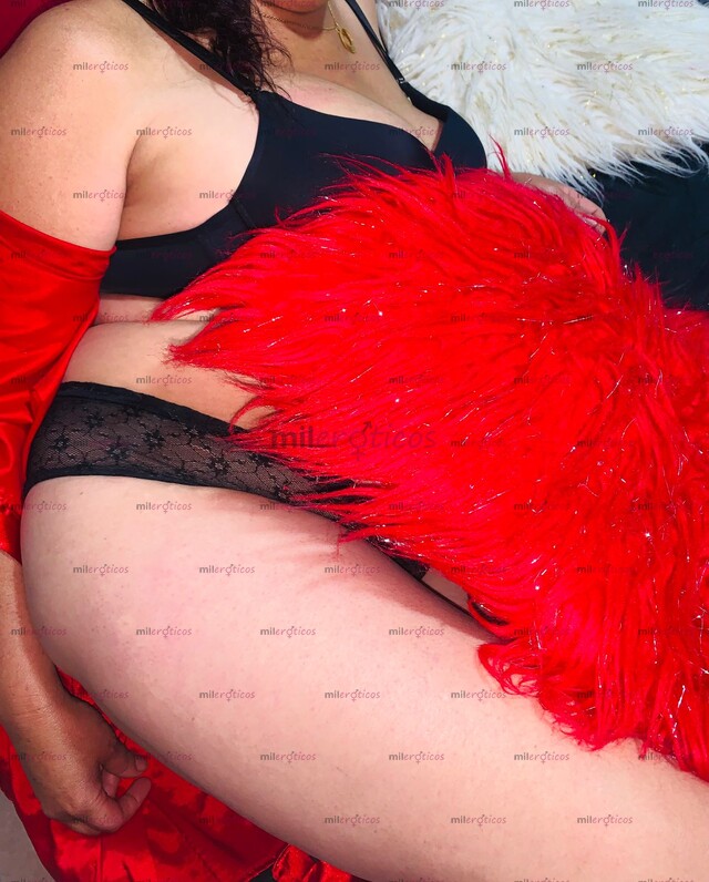 FOTOS DE MADURA 49 AÑOS, NATURAL Y SENSUAL PARA COMPLACERTE.