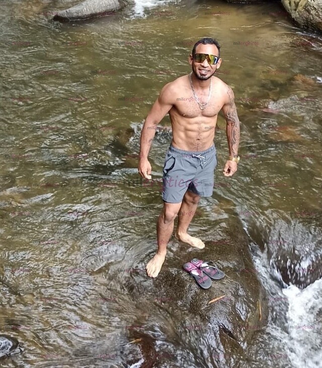 FOTOS DE HOMBRE SERIO Y VARONIL RESERVADO, CON 1.70 DE ESTATURA Y 17 CTS PARA SATISFACERT