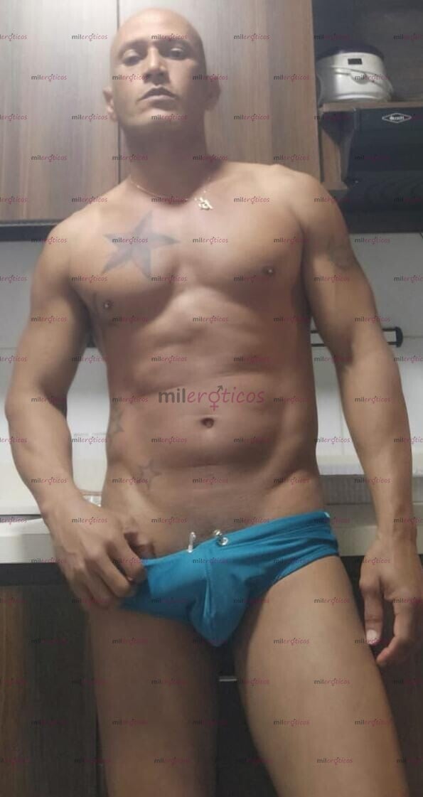 FOTOS DE HOMBRE MADURO, 100% ACTIVO, DOMINANTE Y BIEN DOTADO.