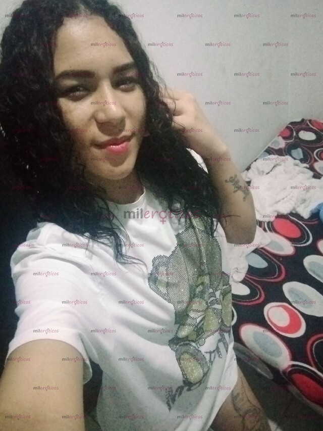 FOTOS DE HOLA SOY BRITTANY FLACA CRESPA EXTROVERTIDA DISPUESTAS A COMPLACER TU DESEOS