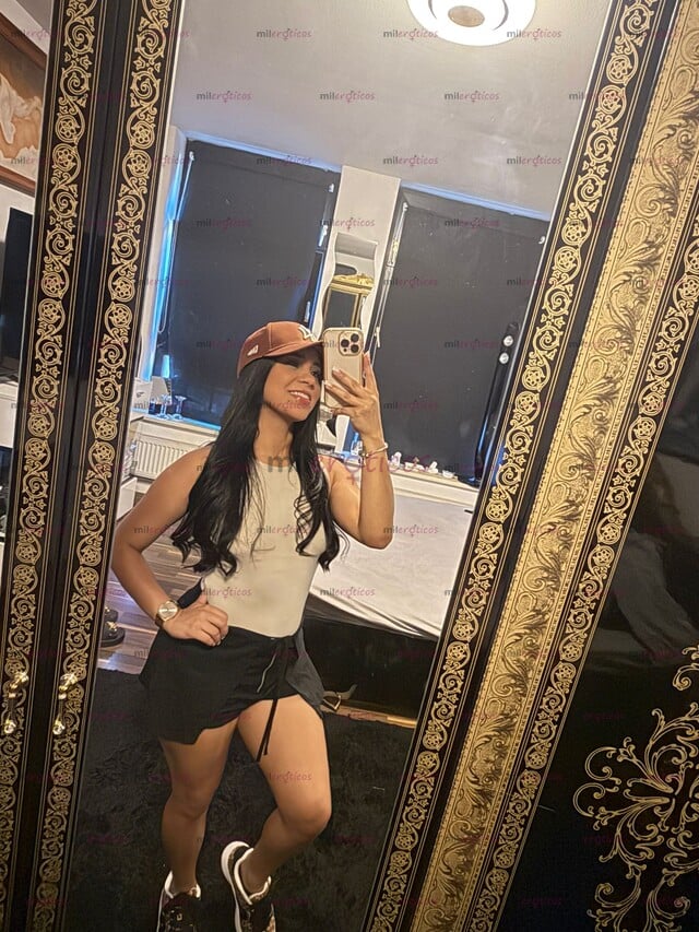 FOTOS DE HERMOSA PAISITA DE 20 AÑOS LINDA Y DESEOSA BEBÉ MUY COMPLACIENTE