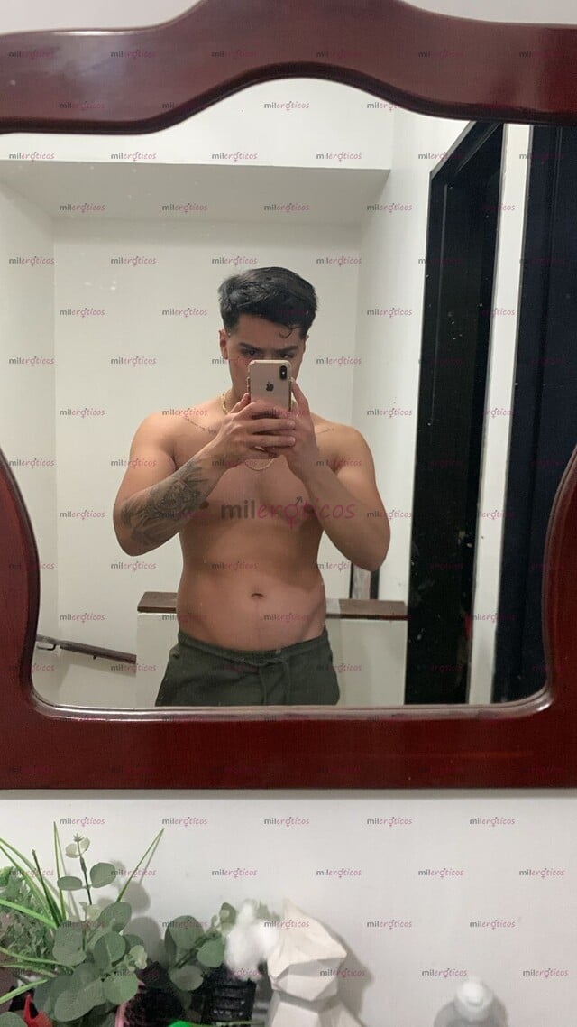FOTOS DE HOLA SOY MIKE DE 24 AÑOS JOVEN DE GRAN POLLA PARA HACERTE VENIR Y COMPLACER