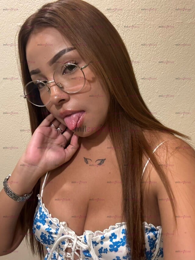 FOTOS DE RICA FLAQUITA!! ME ENCANTA COHER RICO Y VENIRME A CHORROS PAPI