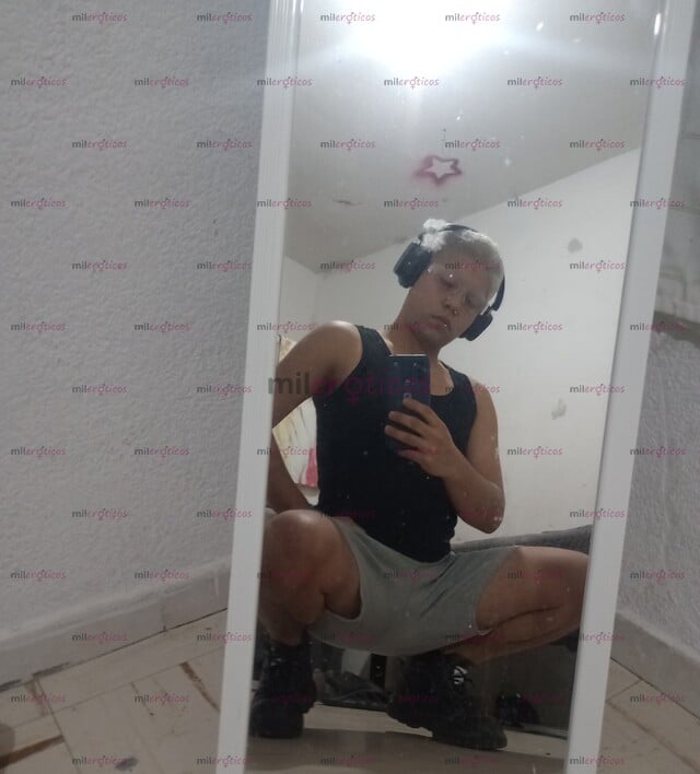 FOTOS DE BISEXUAL CON MUCHAS GANAS DE TENERTE EN 4 Y PENETRARTE DURÓ